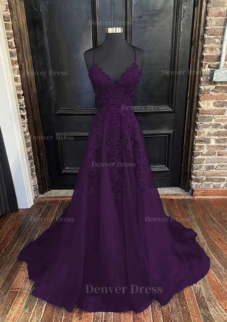 A-line V Neck Spaghetti Straps Sweep Train Tulle Prom Dress With Appliqued