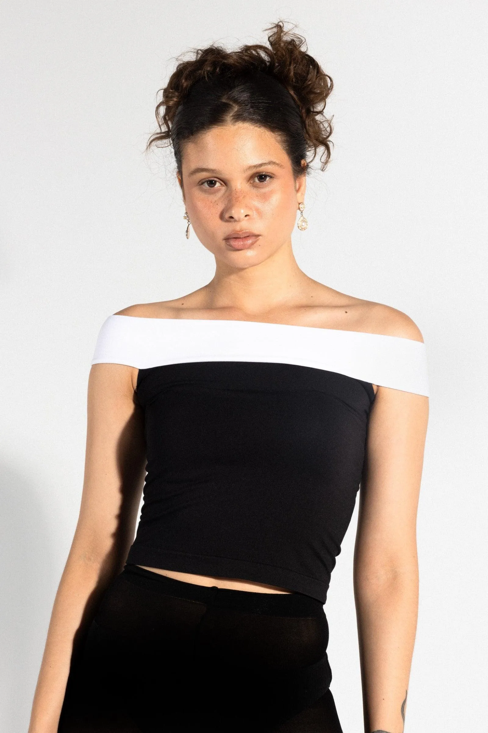 B & W - Off Shoulder Top