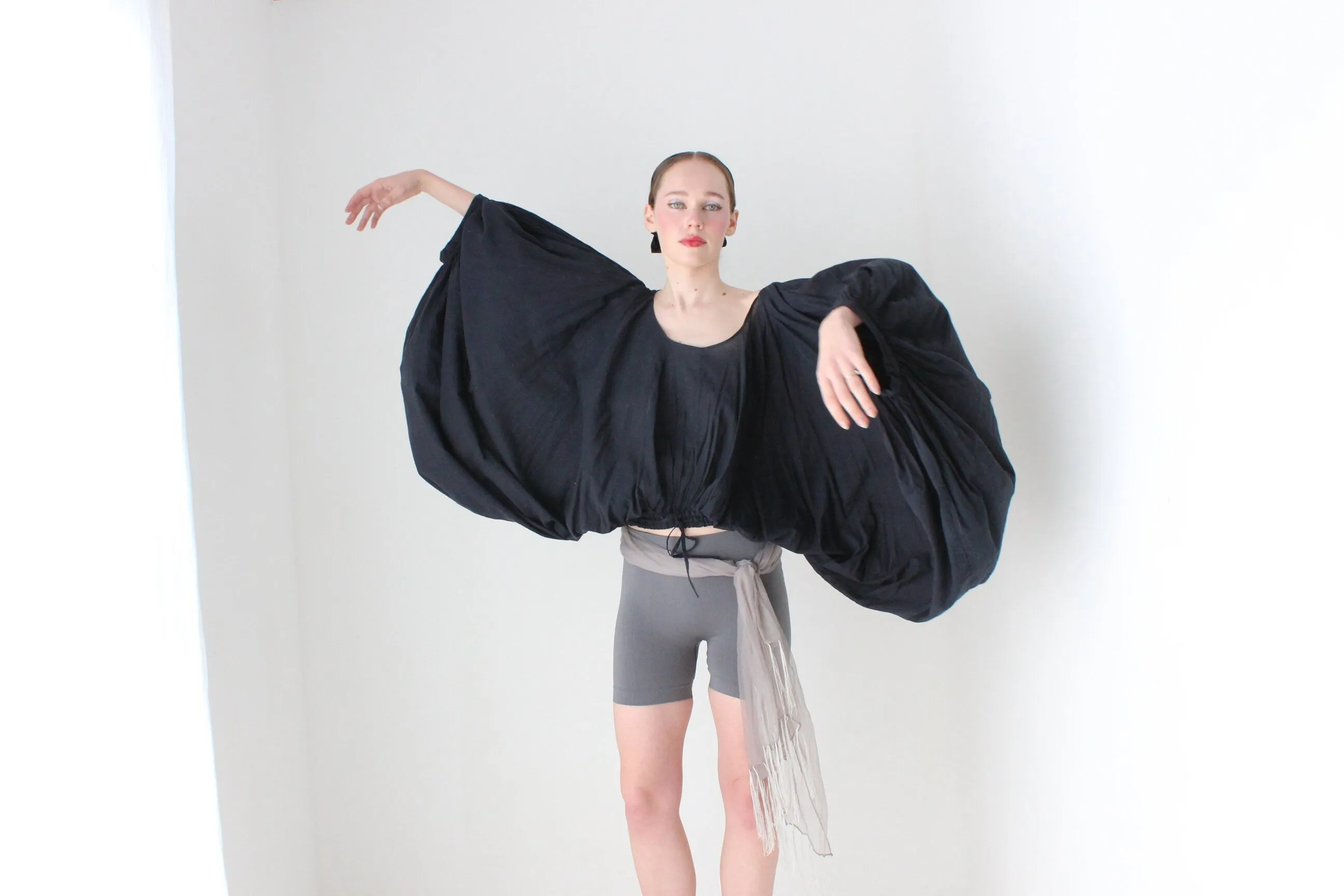 BALLETCORE Handmade Cotton Voluminous/Dramatic Balloon Sleeve Top