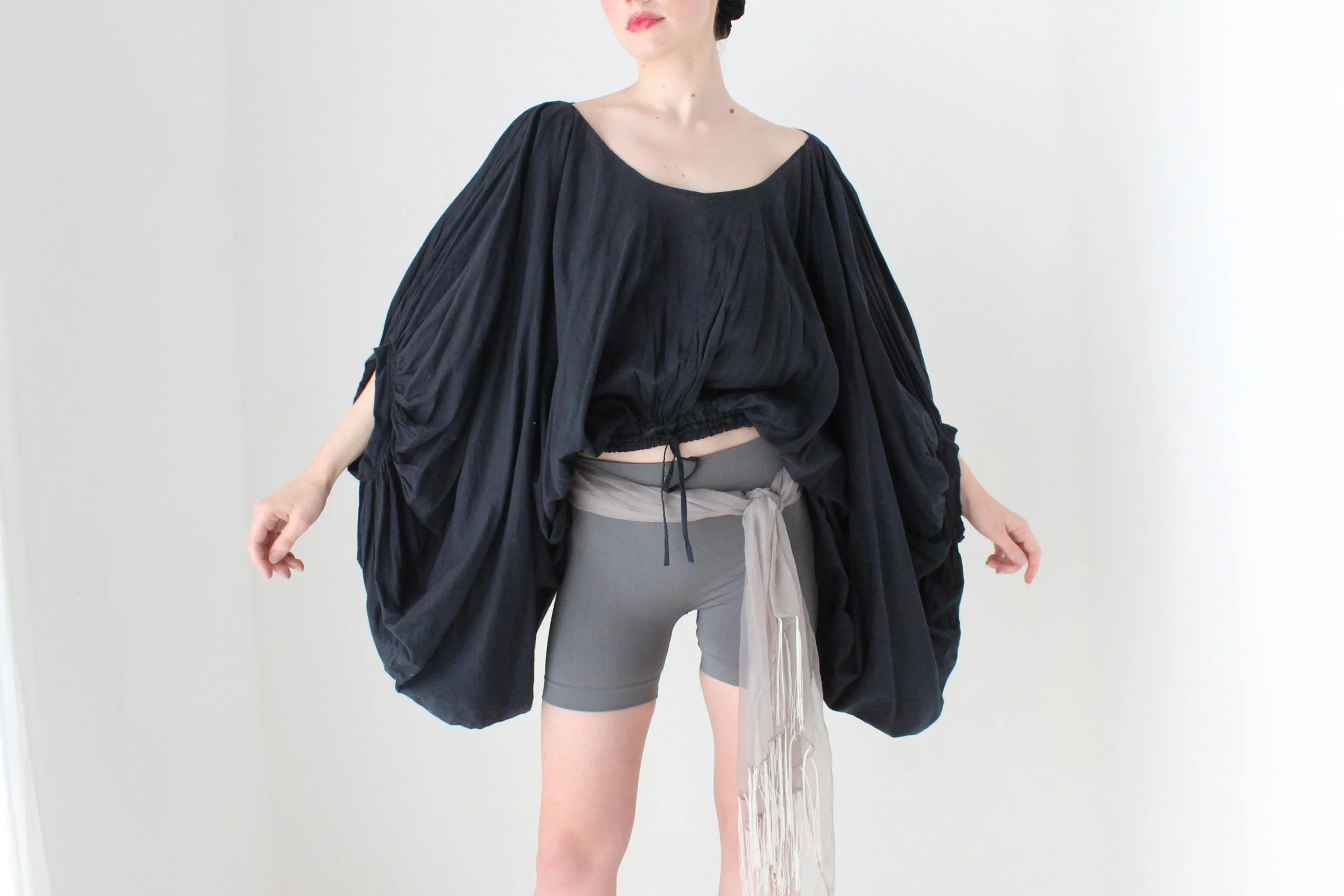 BALLETCORE Handmade Cotton Voluminous/Dramatic Balloon Sleeve Top