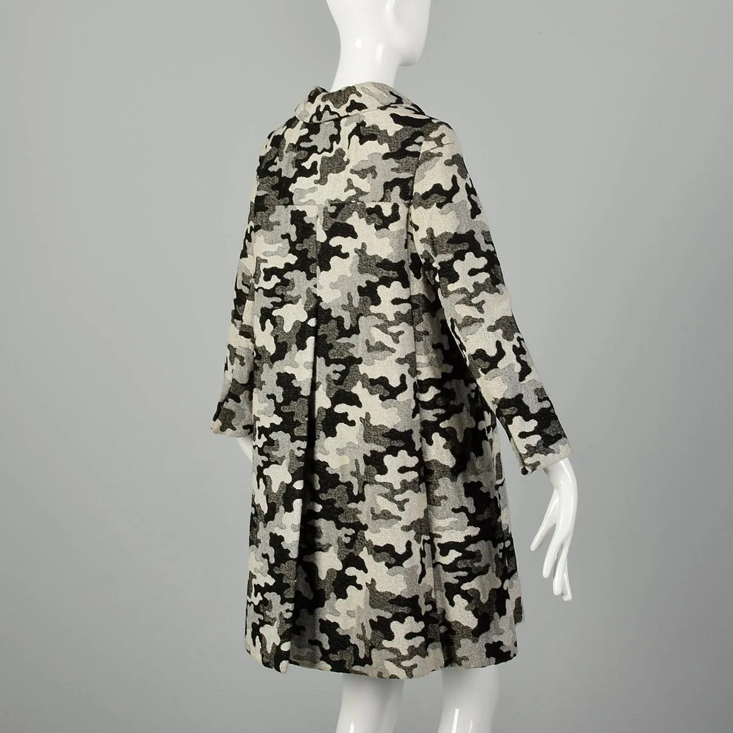 Small 1960s Mod Tonal Winter Coat Abstract Outerwear